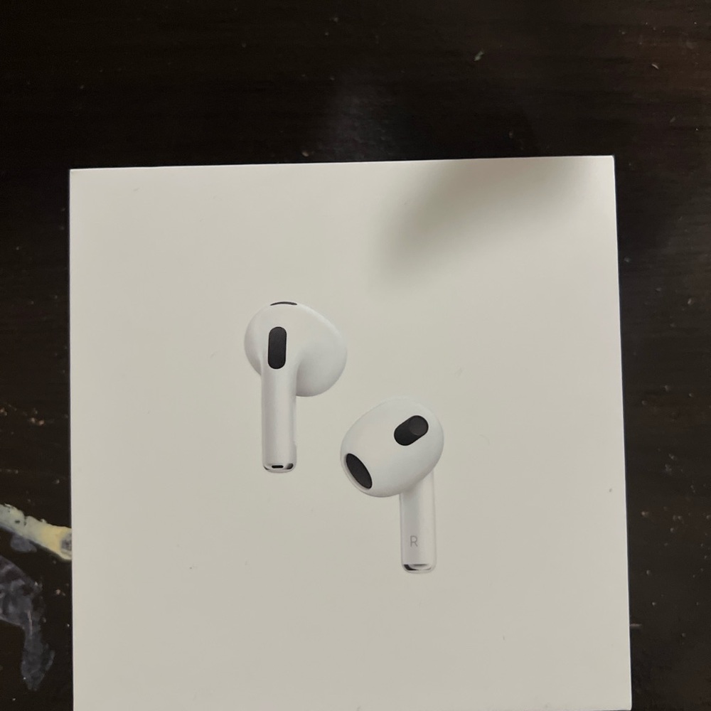 Apple White Wireless Earbuds Headset